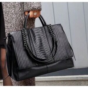 Black‎ Crocodile Print Textured PU Leather Large Square Bag Elegant Chain Strap